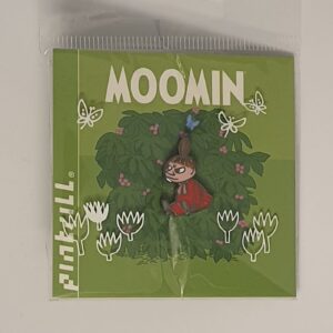 Moomin karakteri, yeşil arka plan.