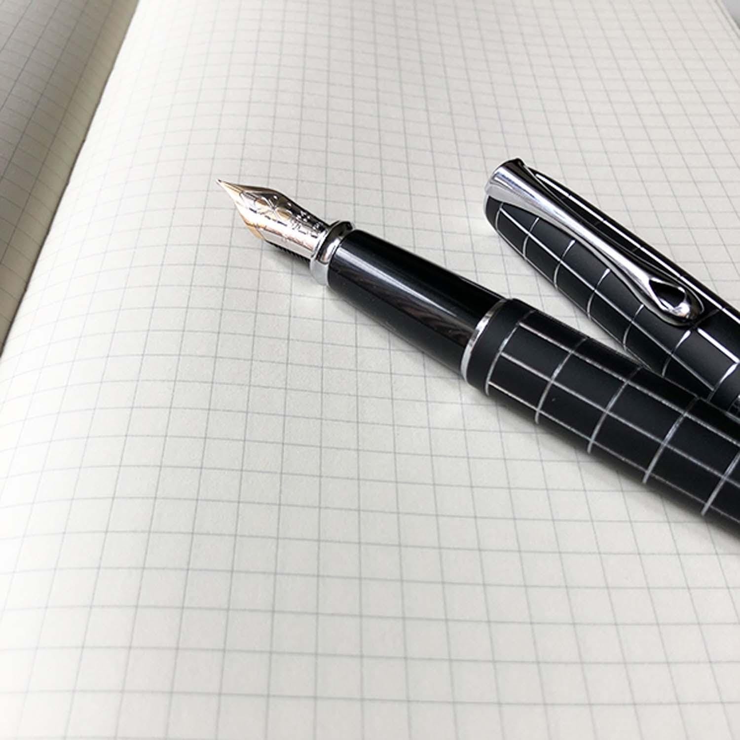 KUNISAWA, FIND NOTE Hard White, A5, 5mm grid, 192 pages - Görsel 3